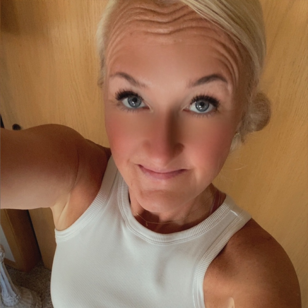 Meet your Posher, Traci